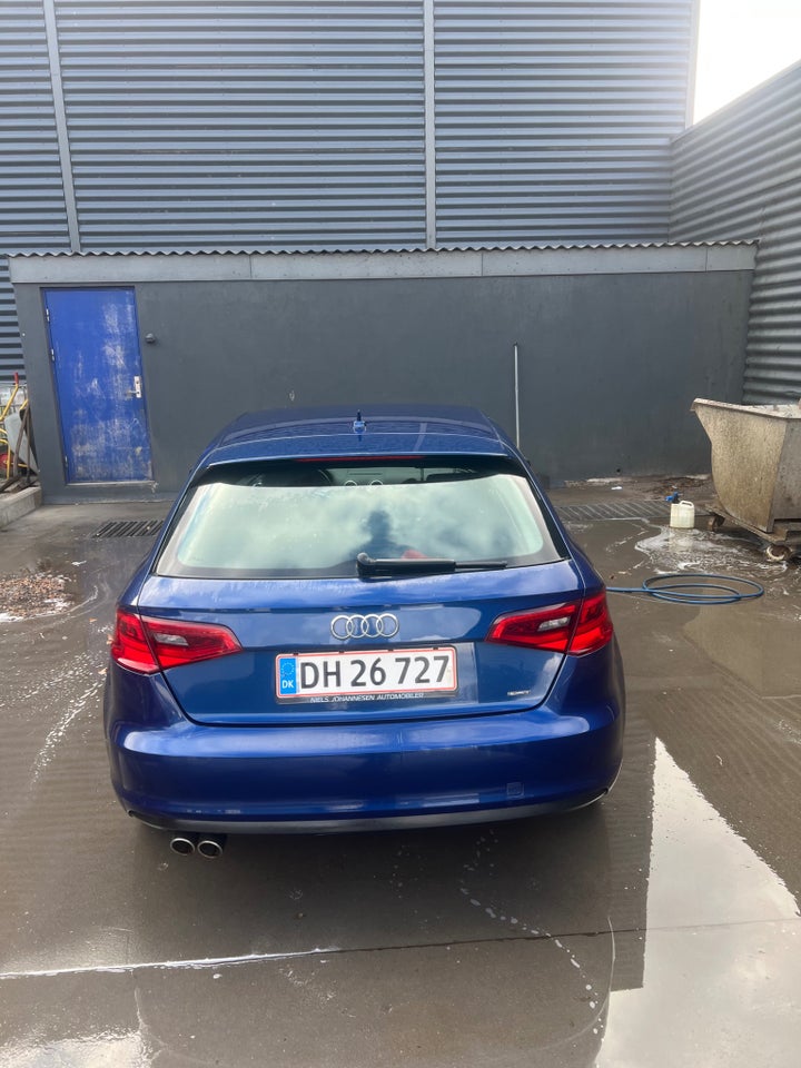 Audi A3 2,0 TDi 184 Ambiente quattro S-tr. 4d