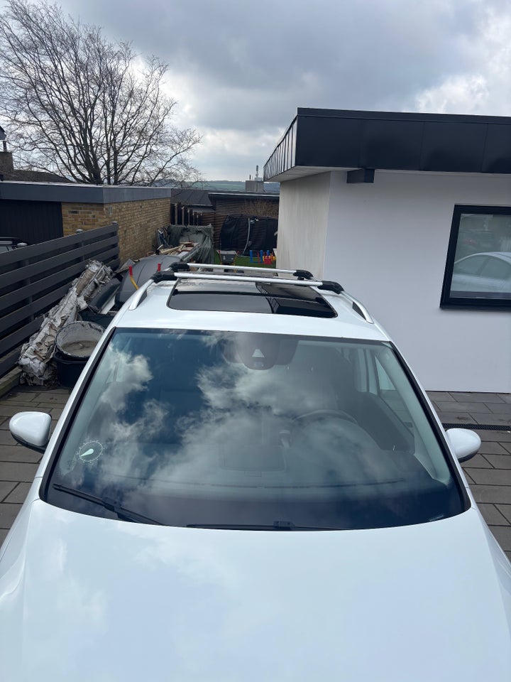 VW Touran 2,0 TDi 177 Highline DSG 7prs 5d