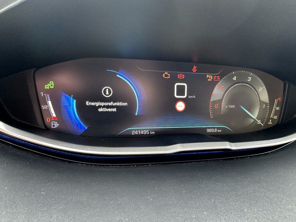 Peugeot 3008 2,0 BlueHDi 150 Allure Van 5d