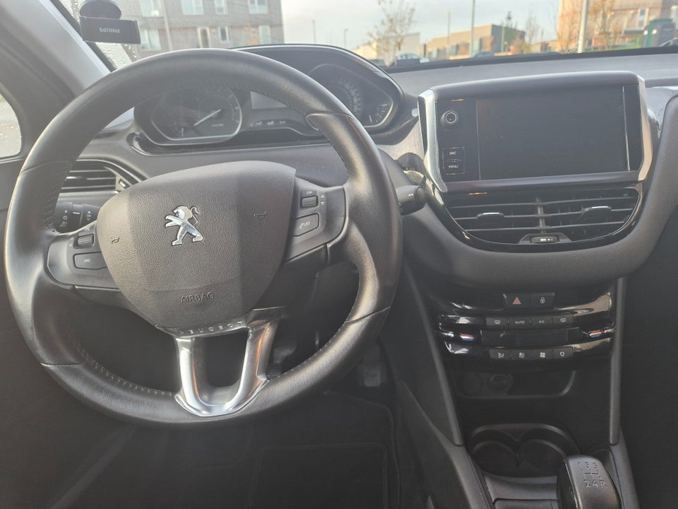 Peugeot 208 1,2 PureTech 82 Envy 5d