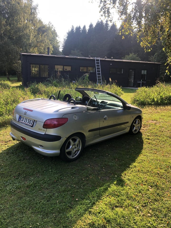 Peugeot 206 1,6 16V CC 2d