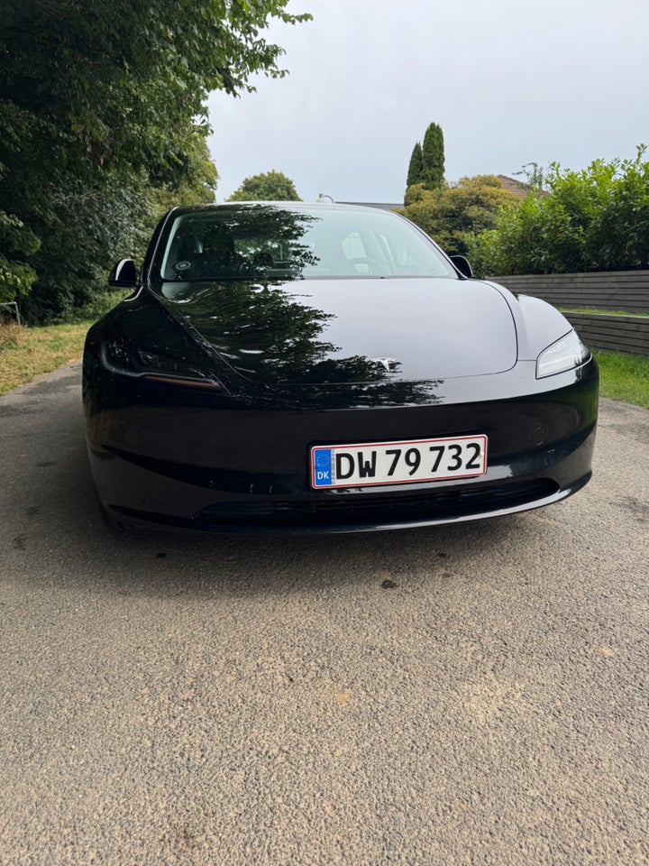 Tesla Model 3 RWD 4d