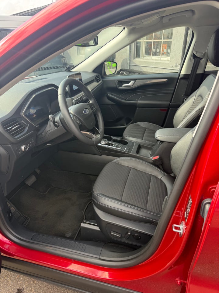 Ford Kuga 2,5 PHEV Titanium CVT 5d