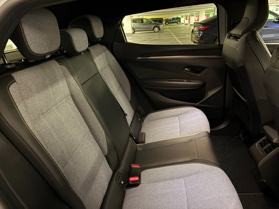 Renault Megane E-Tech 60 Techno 5d