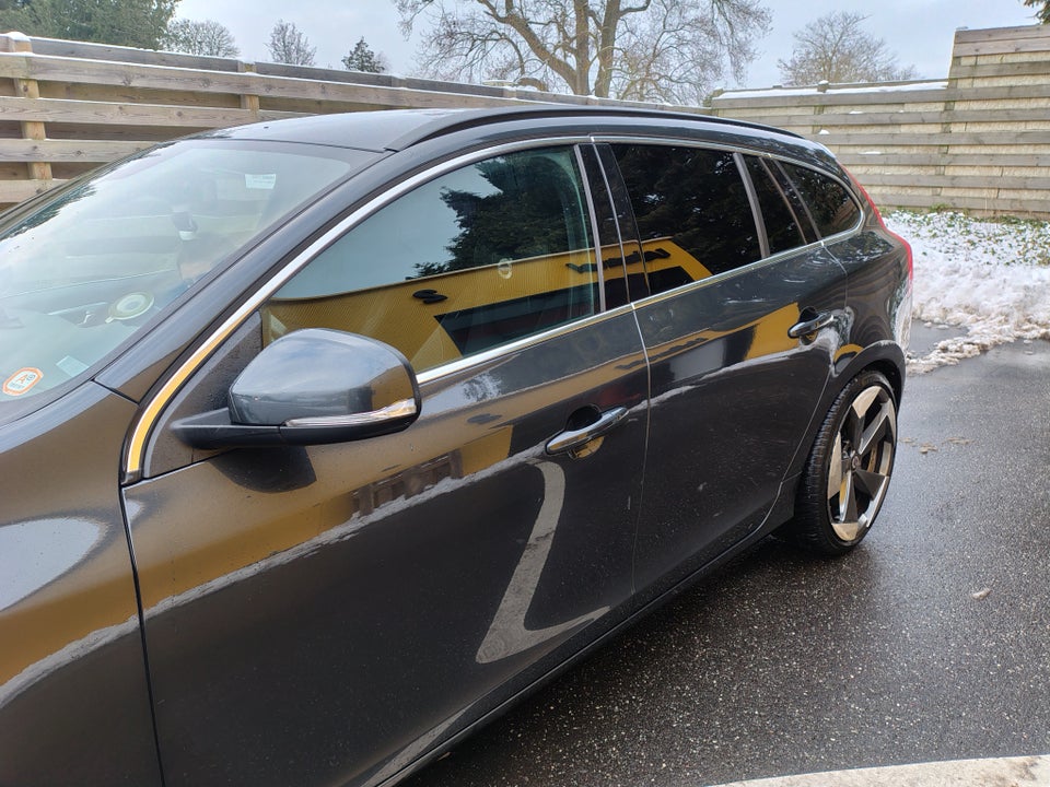 Volvo V60 2,0 D4 181 Momentum aut. 5d