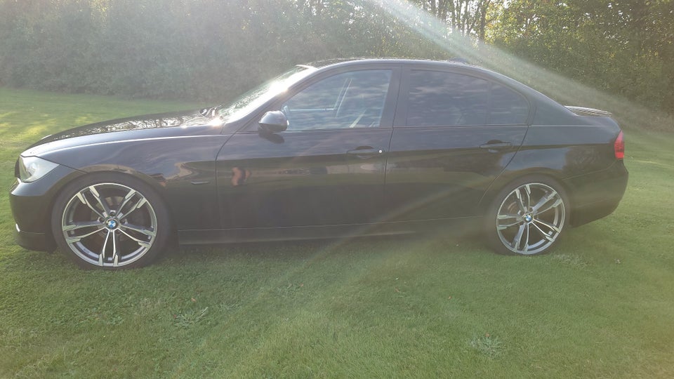 BMW 320i 2,0  4d