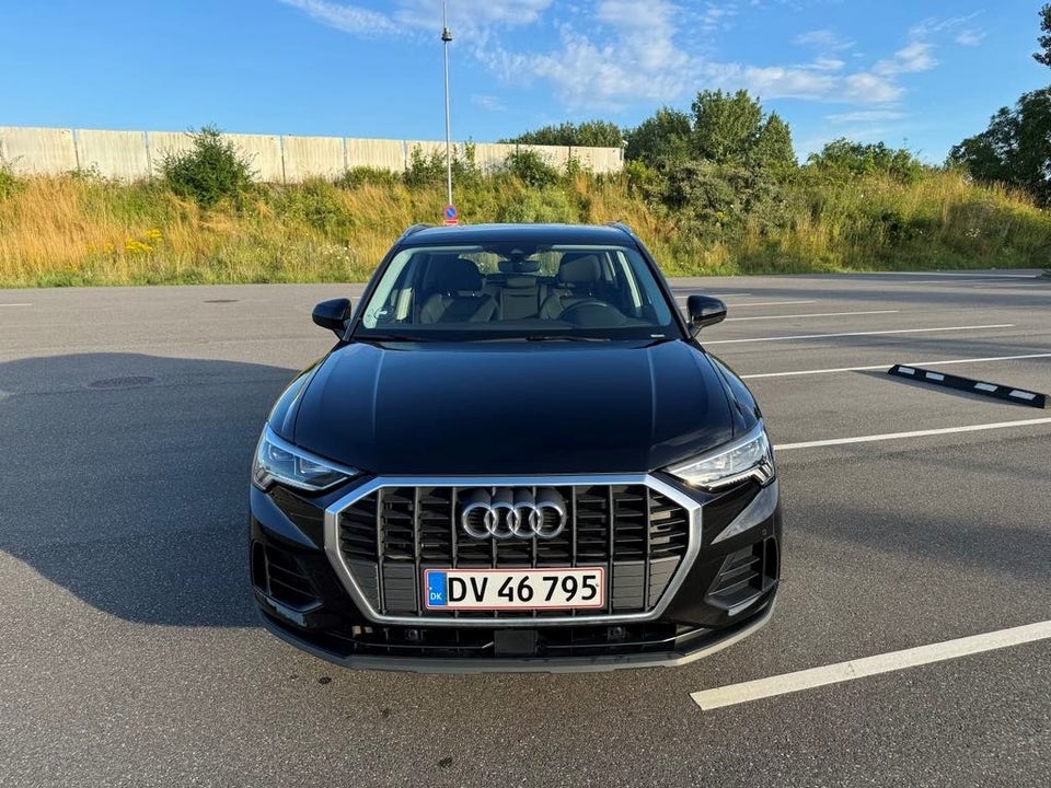 Audi Q3 45 TFSi e Attitude+ S-tr. 5d