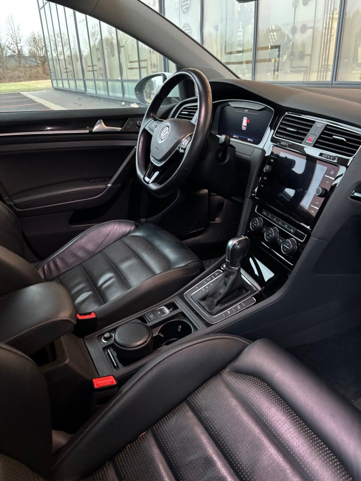 VW Golf VII 1,5 TSi 150 Highline DSG Van 5d