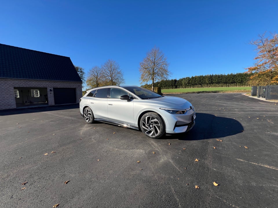 VW ID.7 77 Pro Tourer 5d