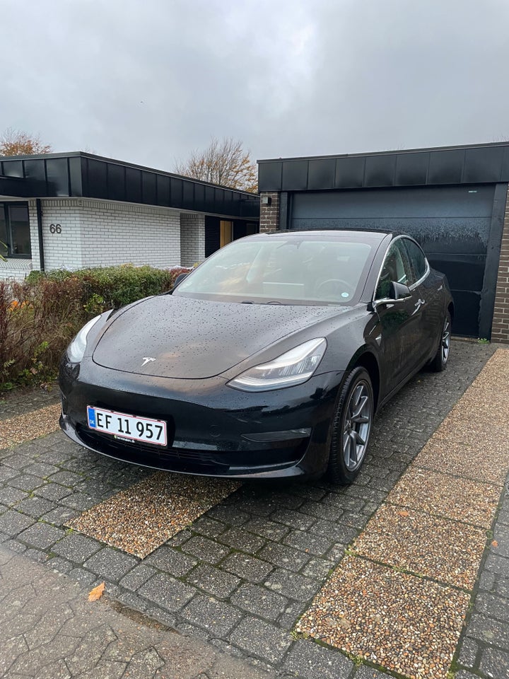 Tesla Model 3 Standard Range+ RWD 4d
