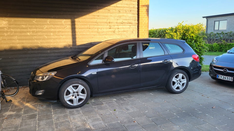 Opel Astra 1,7 CDTi 125 Enjoy Sports Tourer 5d