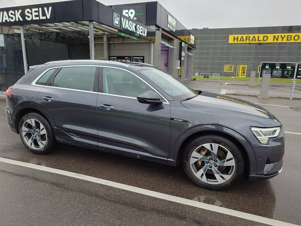 Audi e-tron 50 S-line quattro 5d