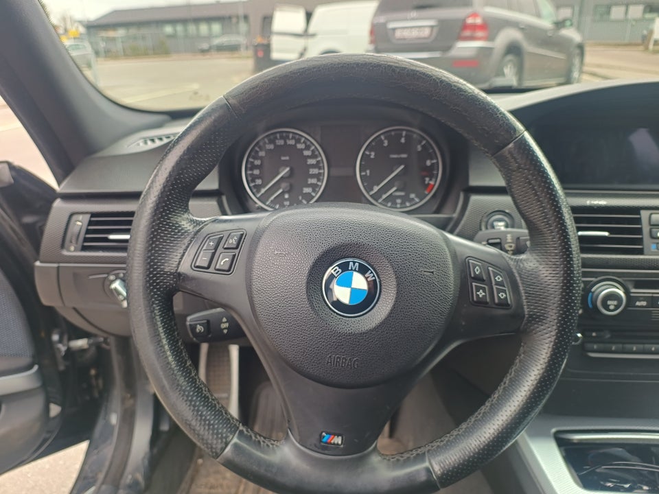 BMW 320i 2,0 Steptr. 4d
