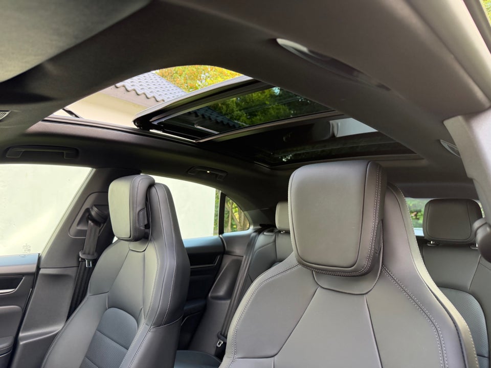 Porsche Macan 5d