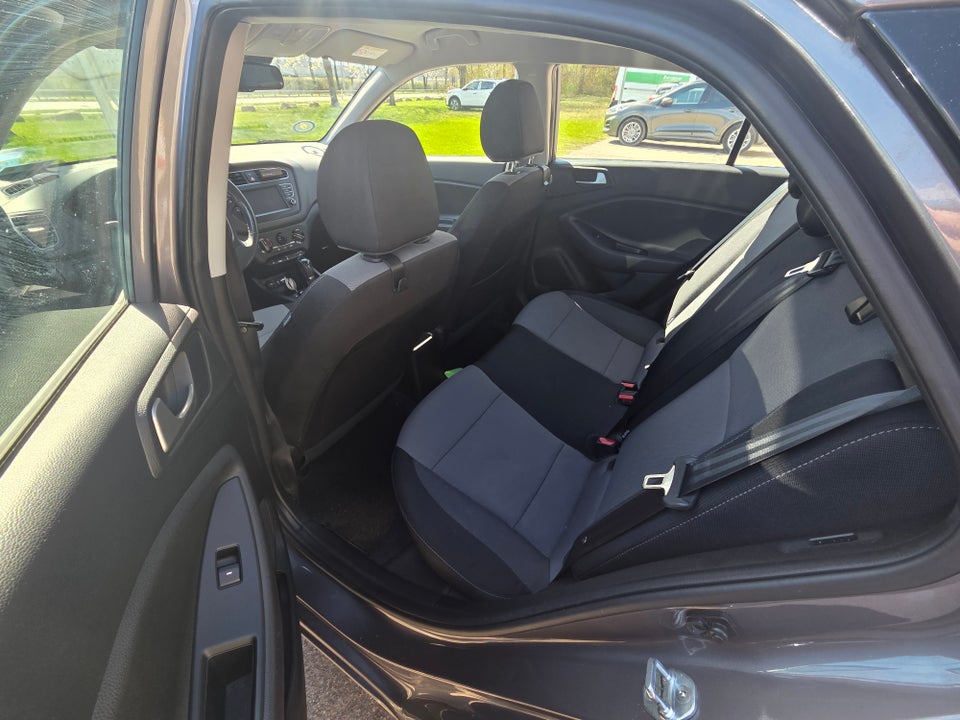 Hyundai i20 1,0 T-GDi Advanced DCT 5d