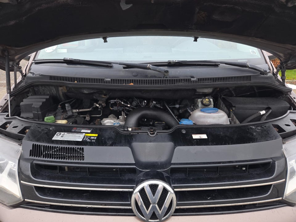 VW Multivan 2,0 TDi 180 Comfortline DSG kort 4d