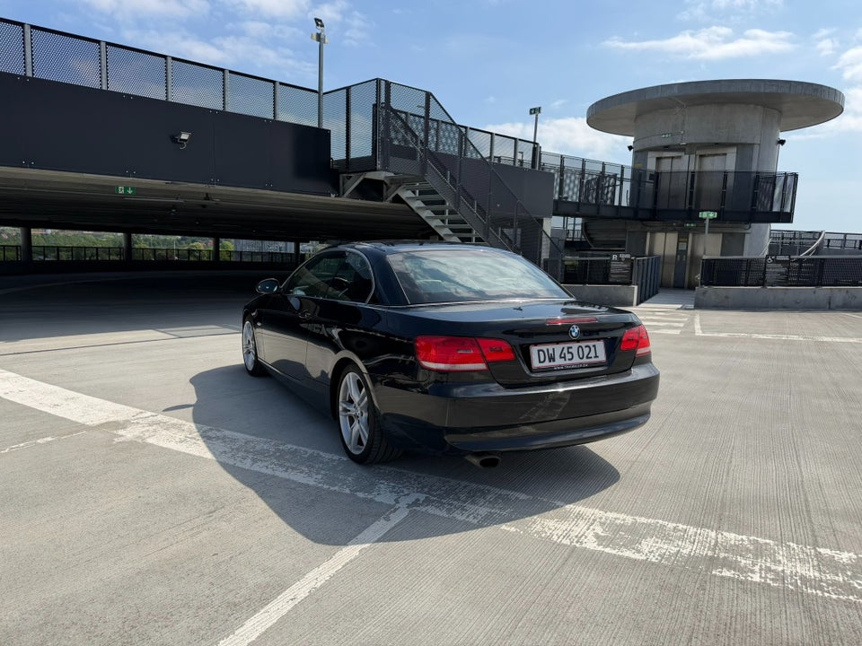 BMW 320i 2,0 Cabriolet 2d