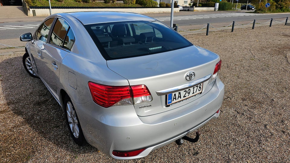 Toyota Avensis 1,8 VVT-i T2 4d