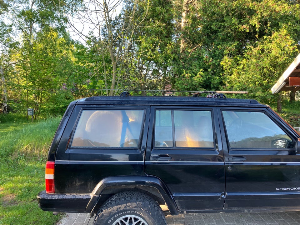 Jeep Cherokee 4,0 Limited aut. 5d