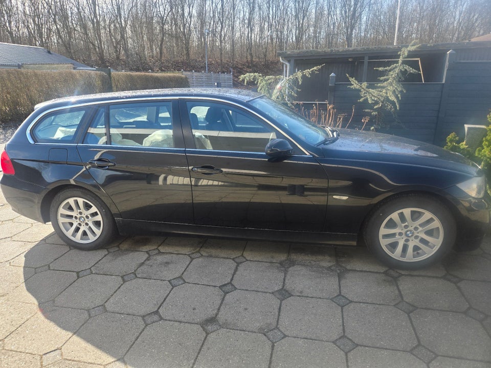 BMW 318i 2,0 Touring 5d