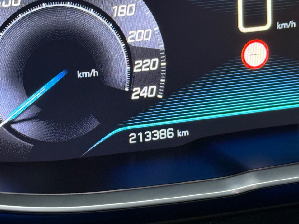 Peugeot 5008 1,2 e-THP 130 Allure EAT6 7prs 5d