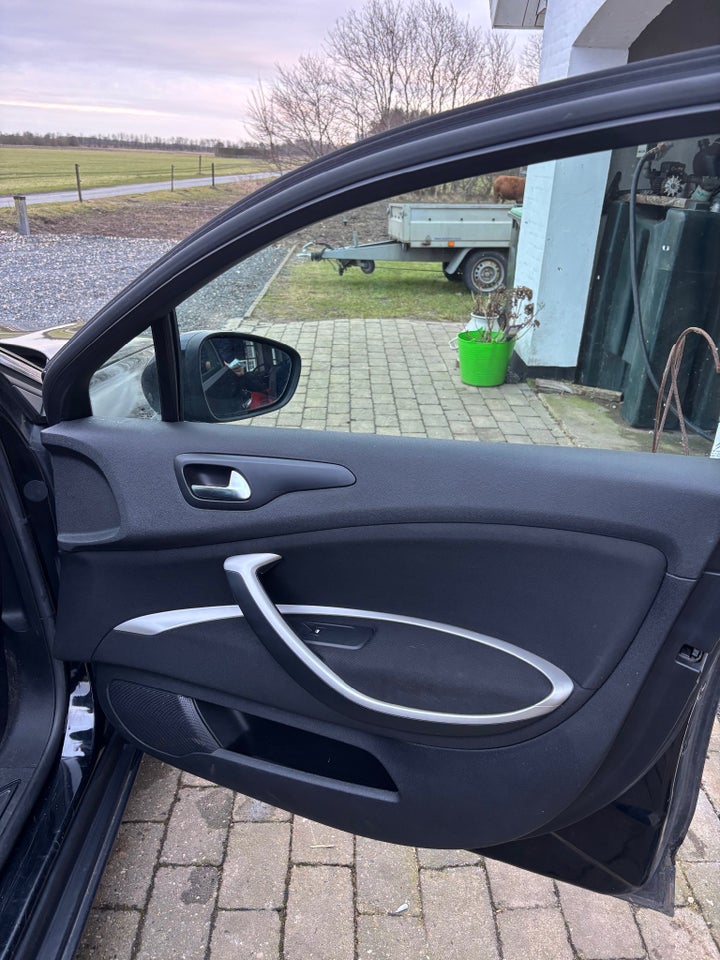 Citroën C5 2,0 HDi 140 Comfort Tourer 5d