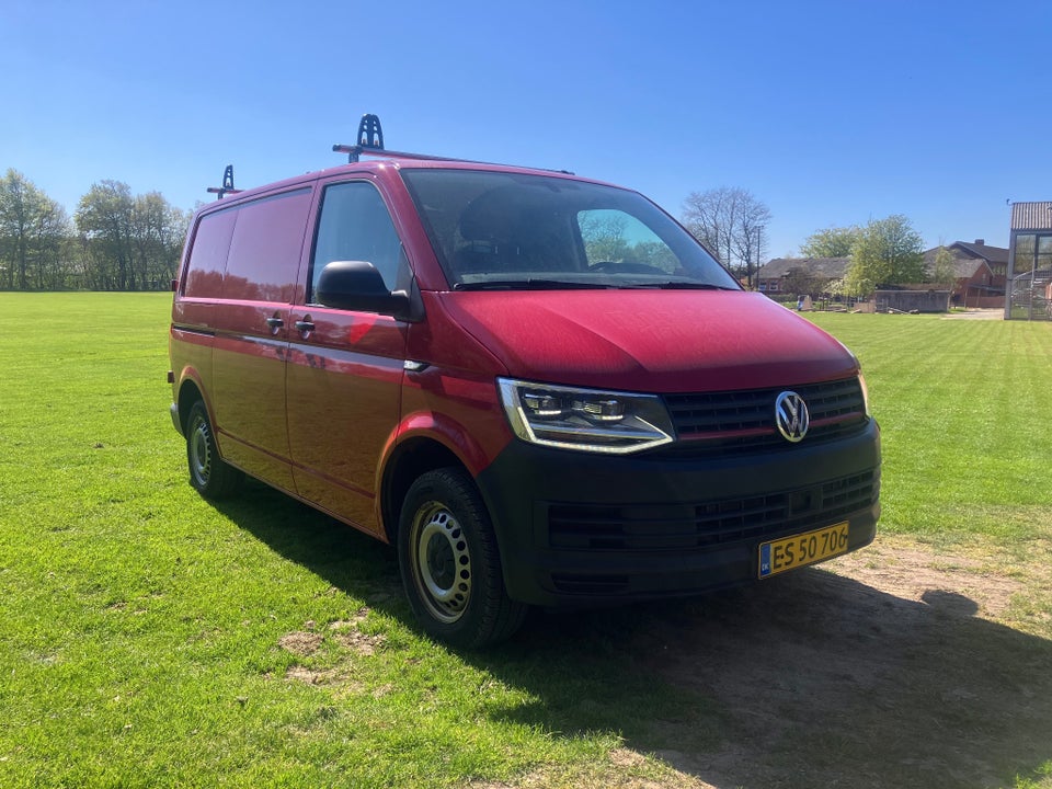 VW Transporter 2,0 TDi 150 Kassevogn DSG kort