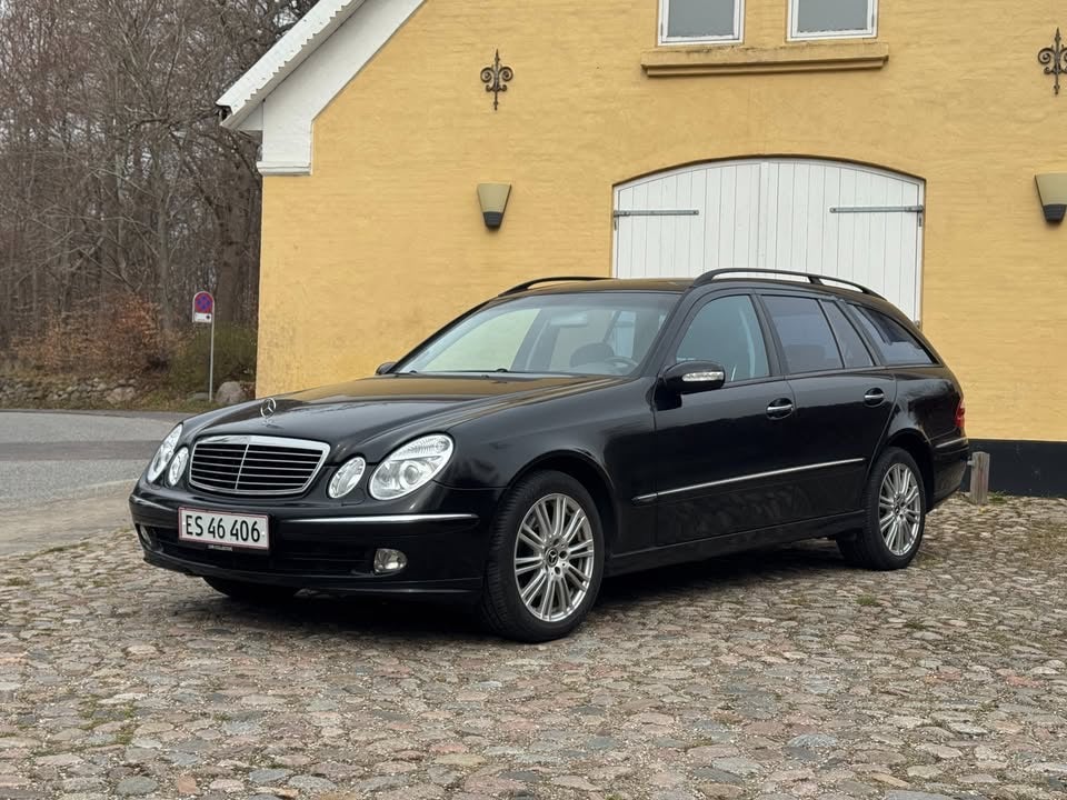 Mercedes E320 3,2 Avantgarde stc. aut. 5d