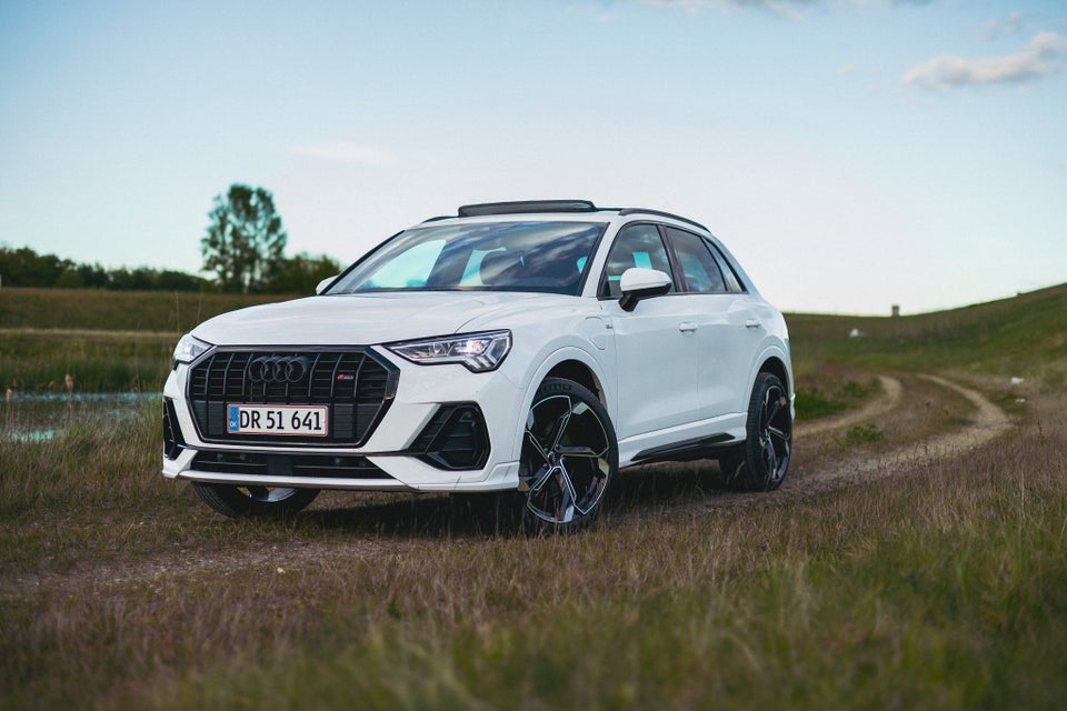 Audi Q3 45 TFSi e S-line plus S-tr. 5d