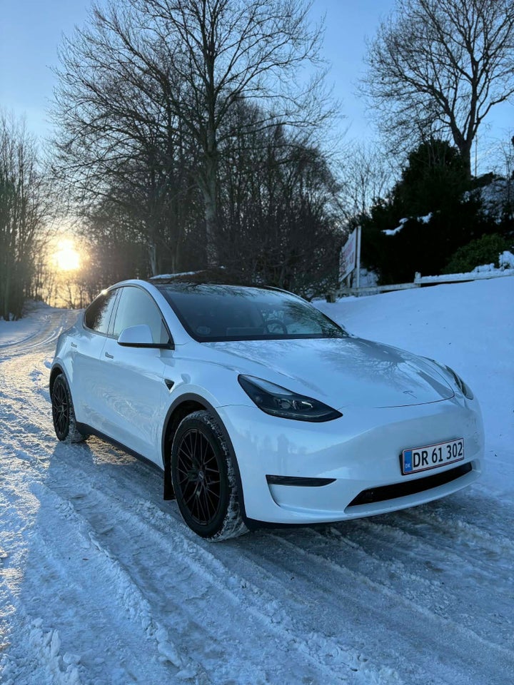Tesla Model Y Long Range AWD 5d
