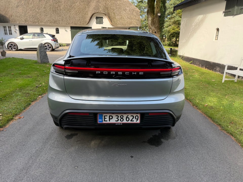 Porsche Macan 5d