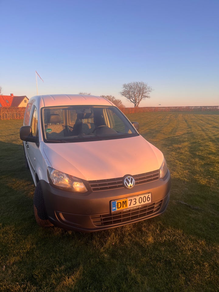 VW Caddy Maxi 1,6 TDi 102 DSG BMT Van 4d