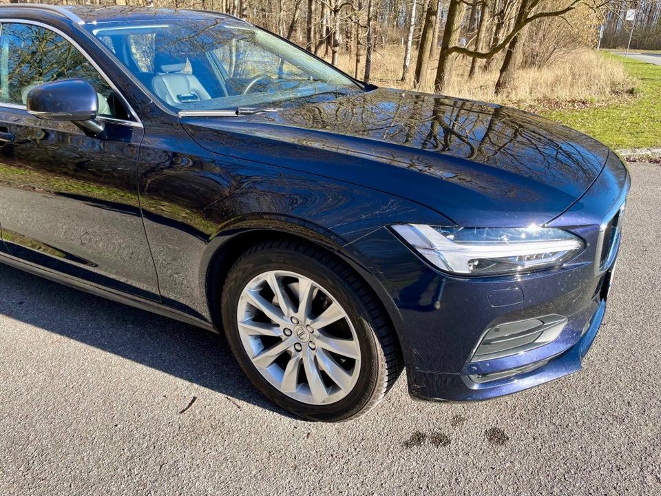 Volvo V90 2,0 T4 190 Momentum aut. 5d