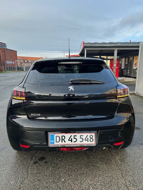 Peugeot 208 1,2 PureTech 100 Allure 5d