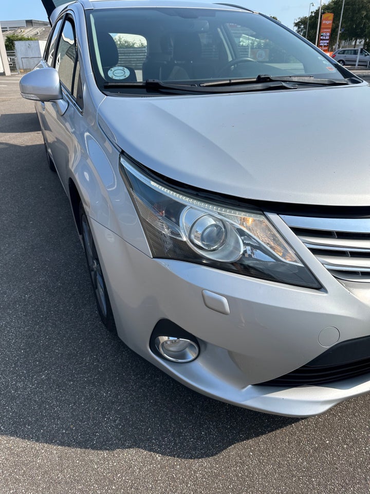 Toyota Avensis 1,8 VVT-i T2 Touch stc. 5d