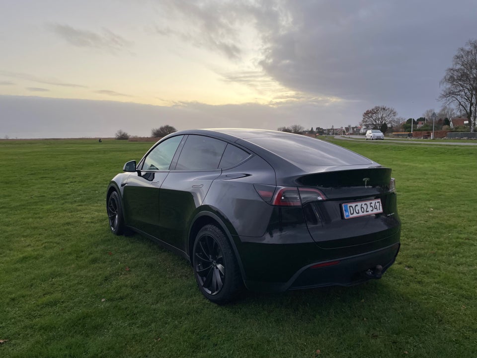 Tesla Model Y Long Range AWD 5d