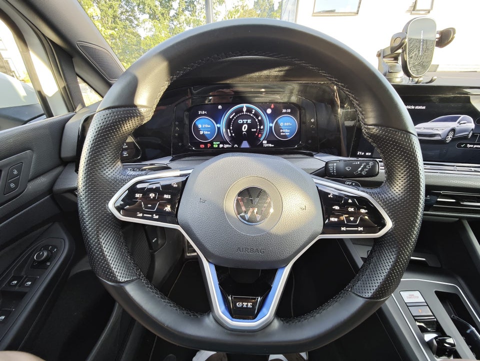 VW Golf VIII 1,4 GTE DSG 5d