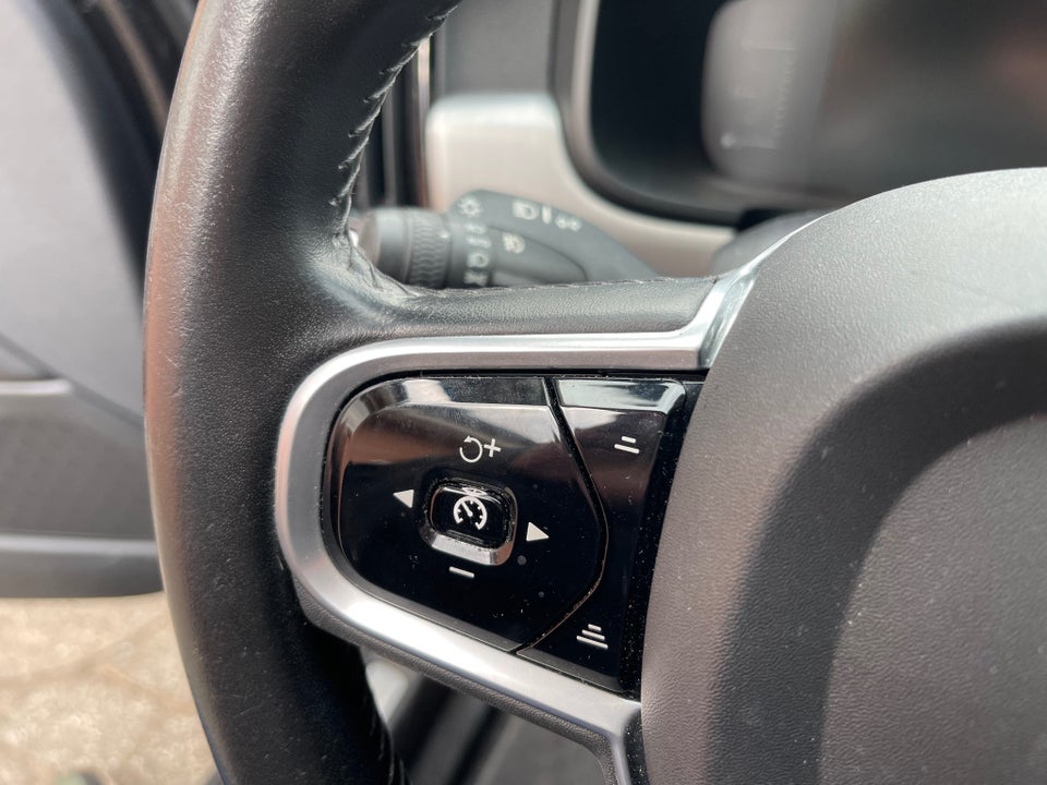 Volvo V90 2,0 D4 190 Momentum 5d