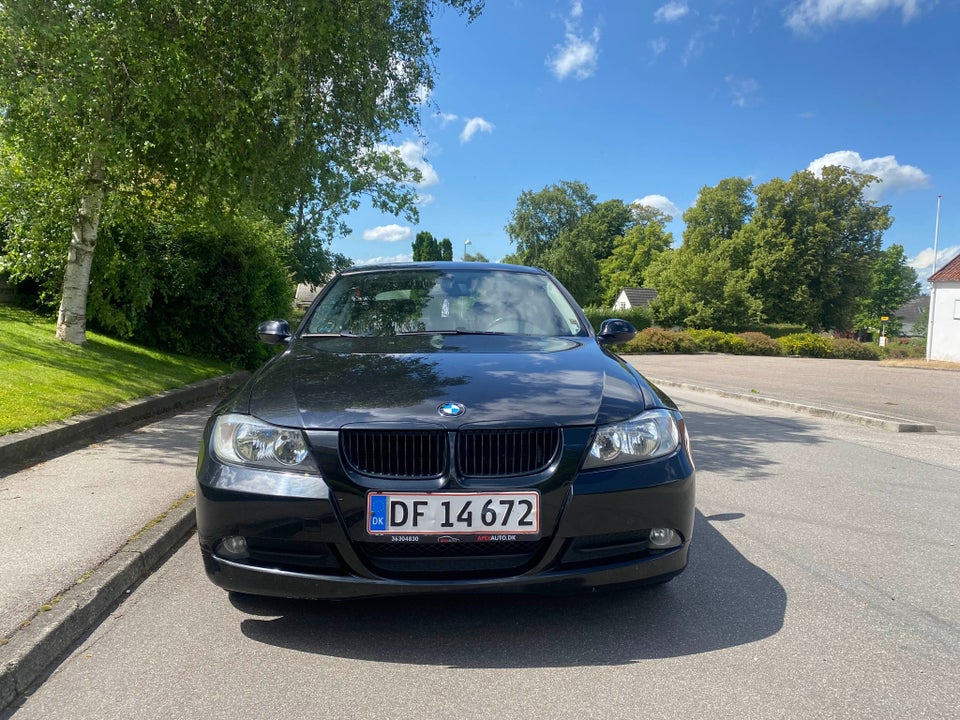 BMW 318i 2,0  4d