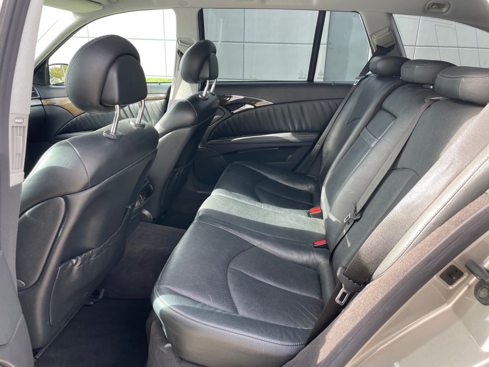 Mercedes E240 2,6 Avantgarde stc. aut. 5d
