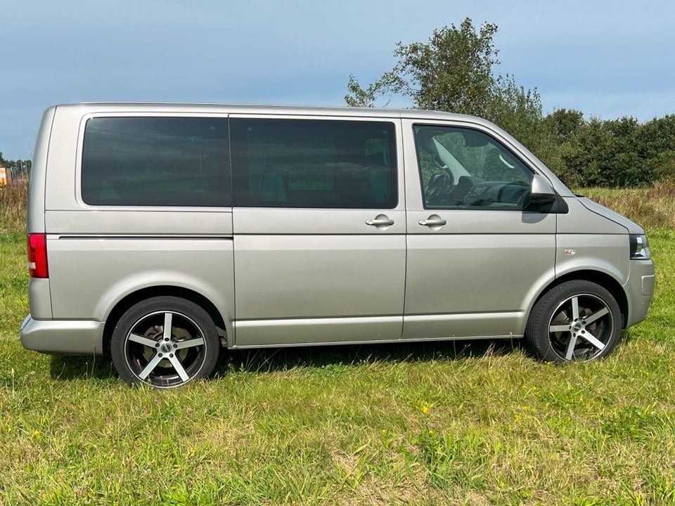 VW Multivan 2,0 TDi 114 Comfortline kort BMT 4d