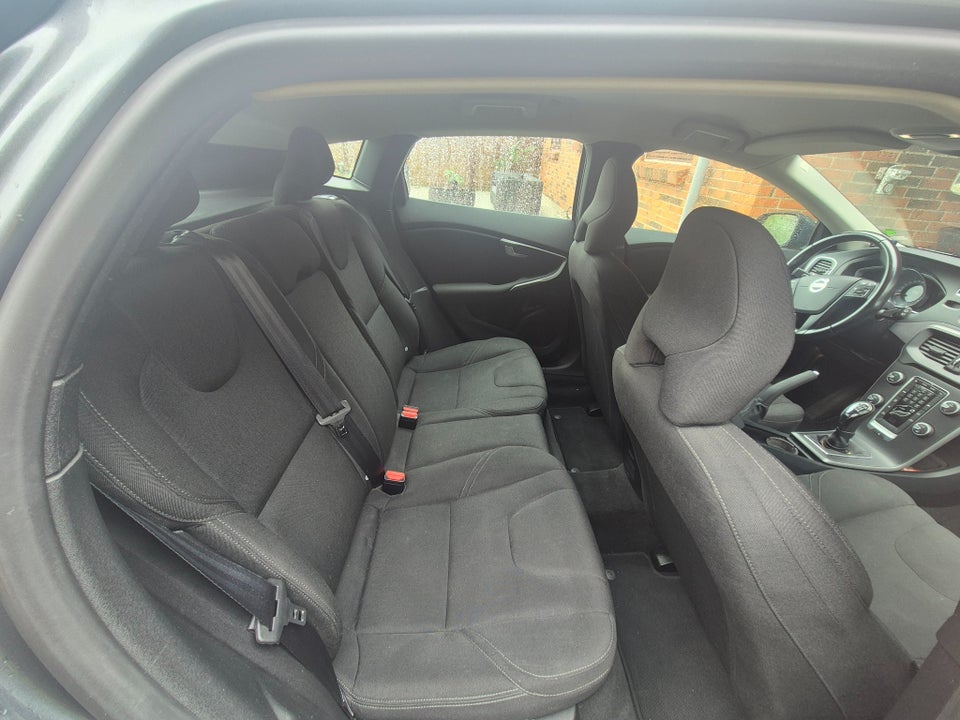 Volvo V40 1,6 D2 115 Drive-E 5d