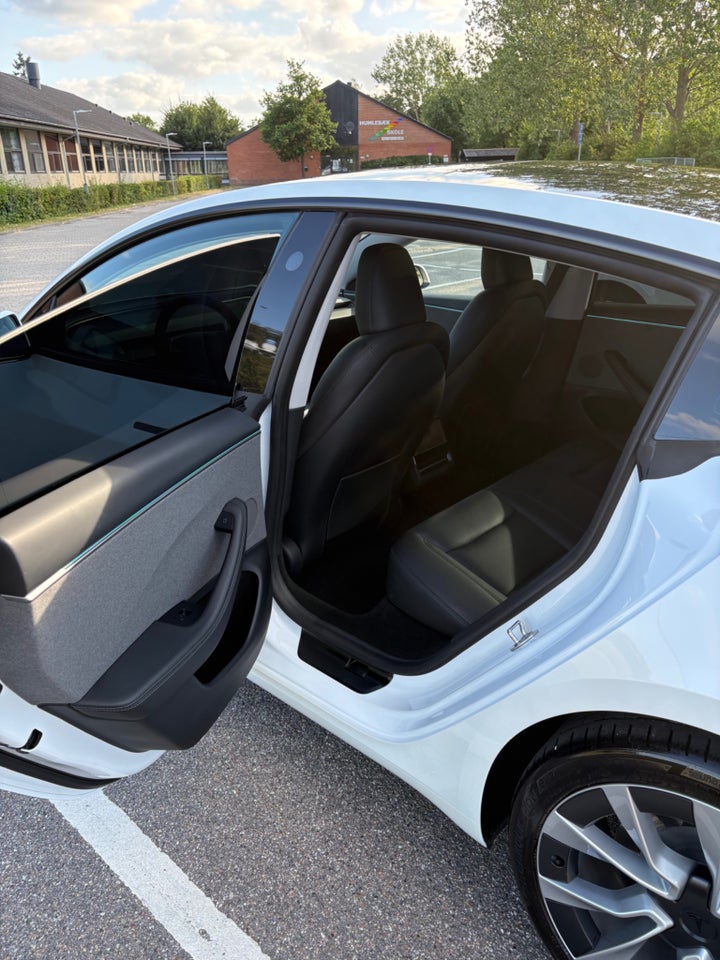 Tesla Model 3 Long Range RWD 4d