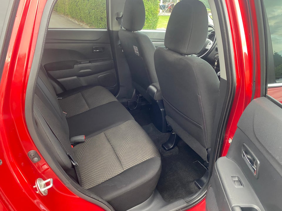 Mitsubishi ASX 1,6 Invite 5d