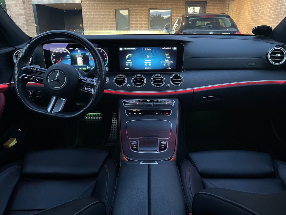 Mercedes E300 de 2,0 AMG Line stc. aut. 5d