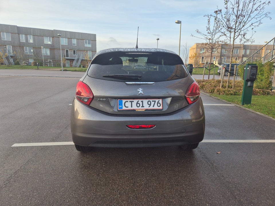 Peugeot 208 1,2 PureTech 82 Envy 5d