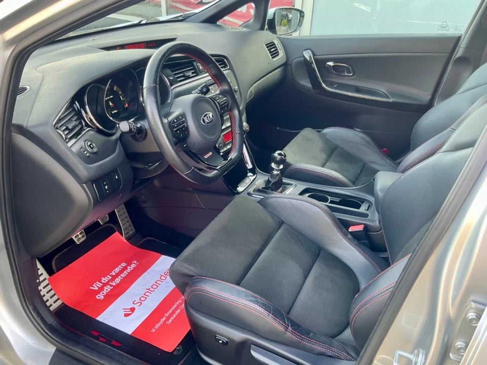 Kia Ceed 1,6 T-GDi GT Advance 5d
