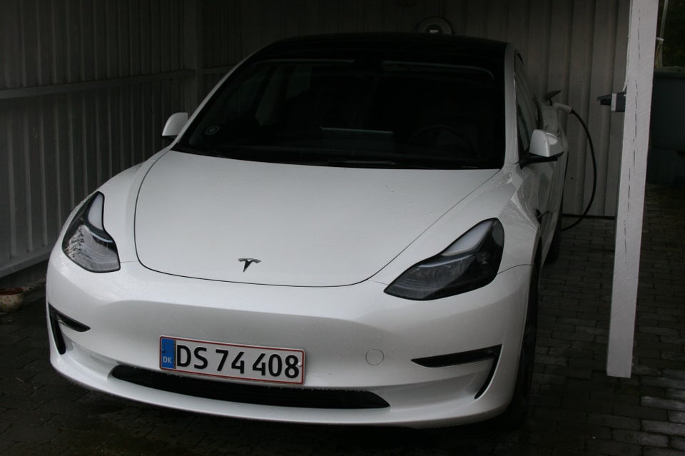 Tesla Model 3 Long Range RWD 4d