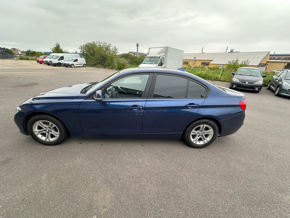 BMW 320i 2,0 aut. 4d