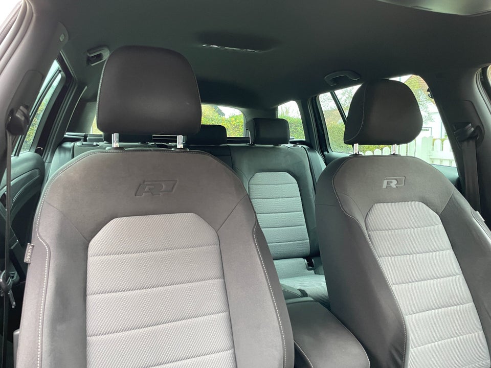 VW Golf VII 1,4 TSi 150 R-line Variant DSG BMT 5d